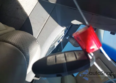 2010 Infiniti G37 Journey z USA, uszkodzony, nr VIN JN1CV6AP8AM201848